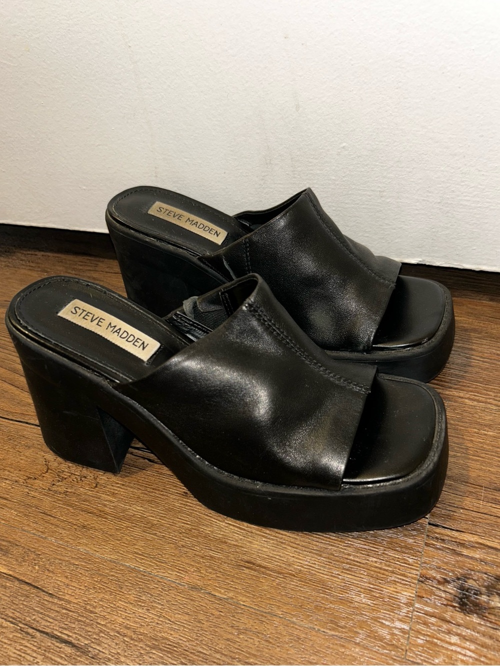 Steve Madden Black Leather Platform Slide Mules